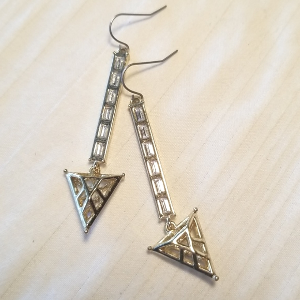 Gold Jewelmint Channel Stones Dangly Earrings 36$